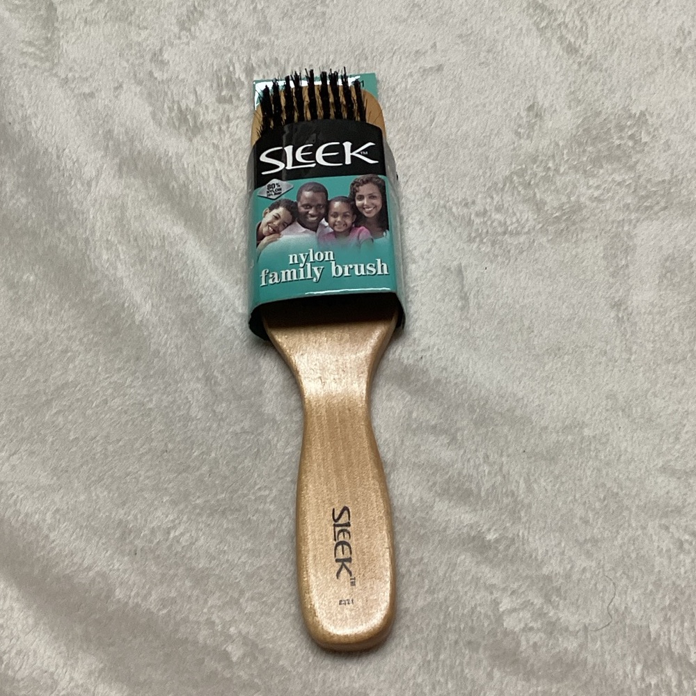 SleekNylon Family Brush - Brown